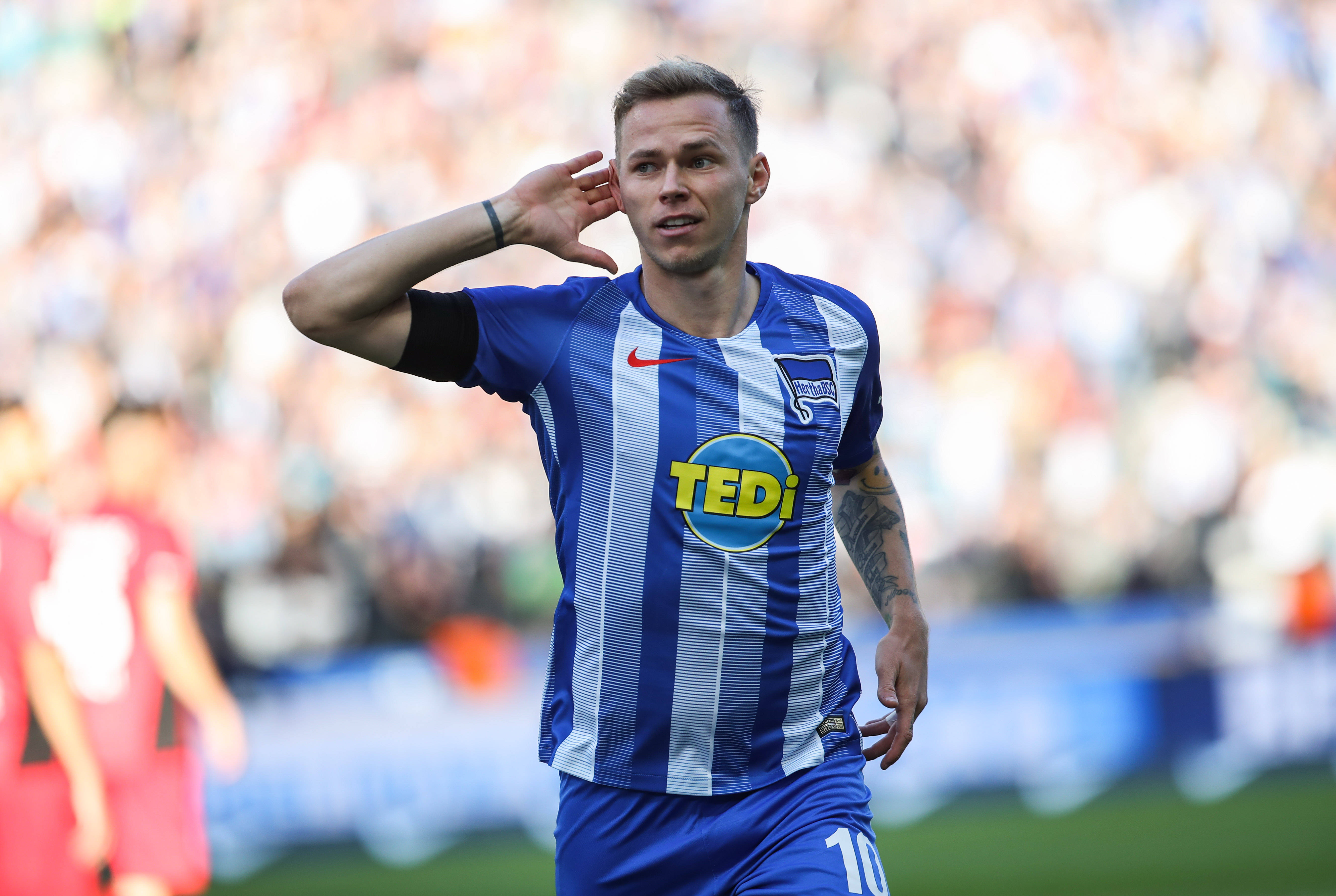 柏林赫塔力挫对手，向着欧冠资格大步前进(柏林赫塔和柏林联合的关系)