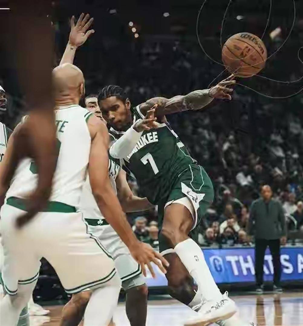 乐动体育-乔治飙分砍落雄鹿，快船晋级接近(乔治41+10 快船憾负灰熊开赛两连败)